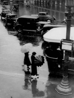 Rue de Rivoli, Sous le Pluie