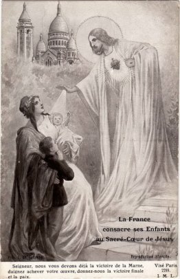 Francia benedice i suoi figli prima del Sacro Cuore di Gesù